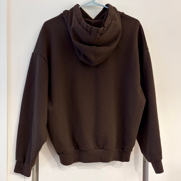 ALO Yoga Accolade Hoodie in Espesso - Picture 3 of 4